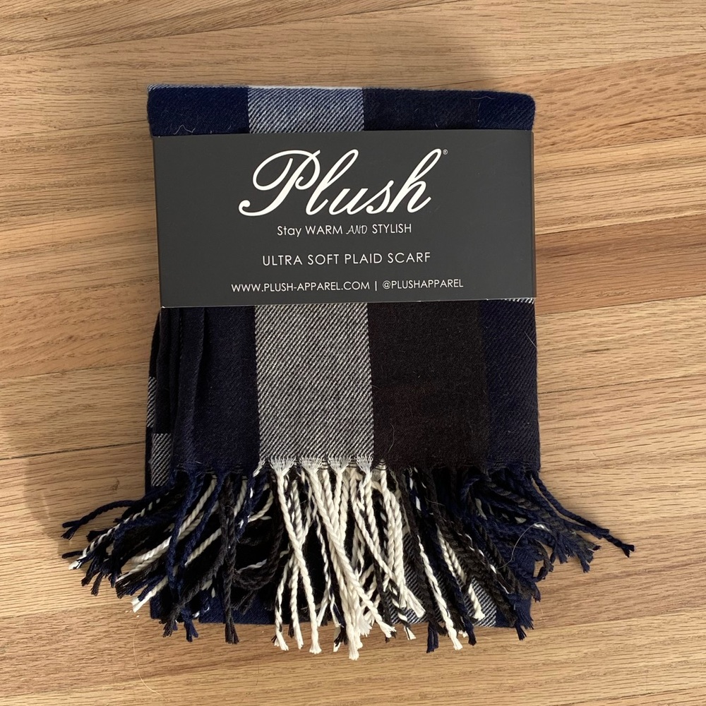 Plush Ultra Soft Plaid Fringed Scarf